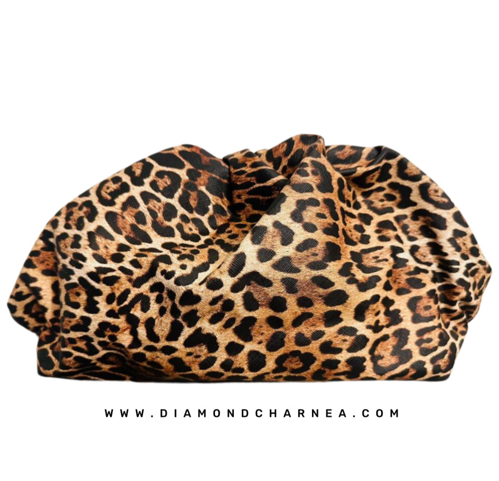 Oversized Cheetah Print Clutch〡Bag